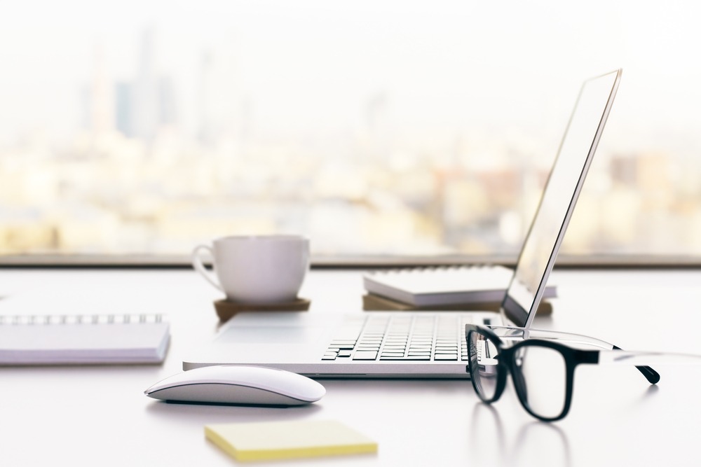 alt="translation-services-english-french-italian"