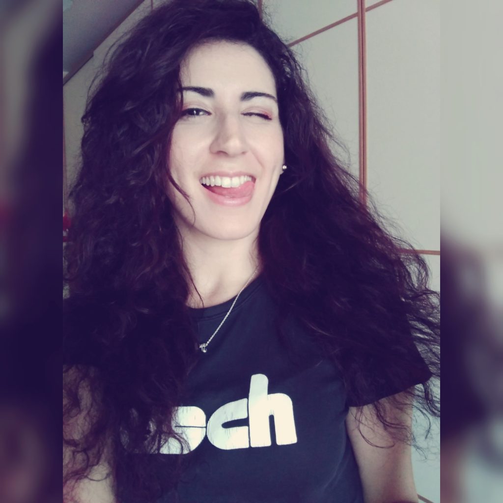 alt="cristina-chitano-italian-freelance-linguist-translator-copywriter-game-localization"